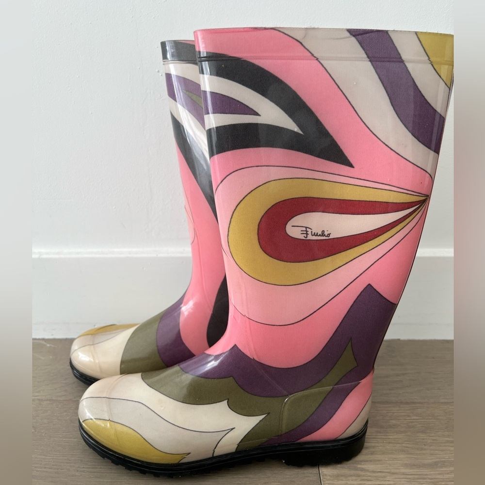 Emilio Pucci Pink Multicolor Wave-Pattern Rain Boots - Picture 3 of 7